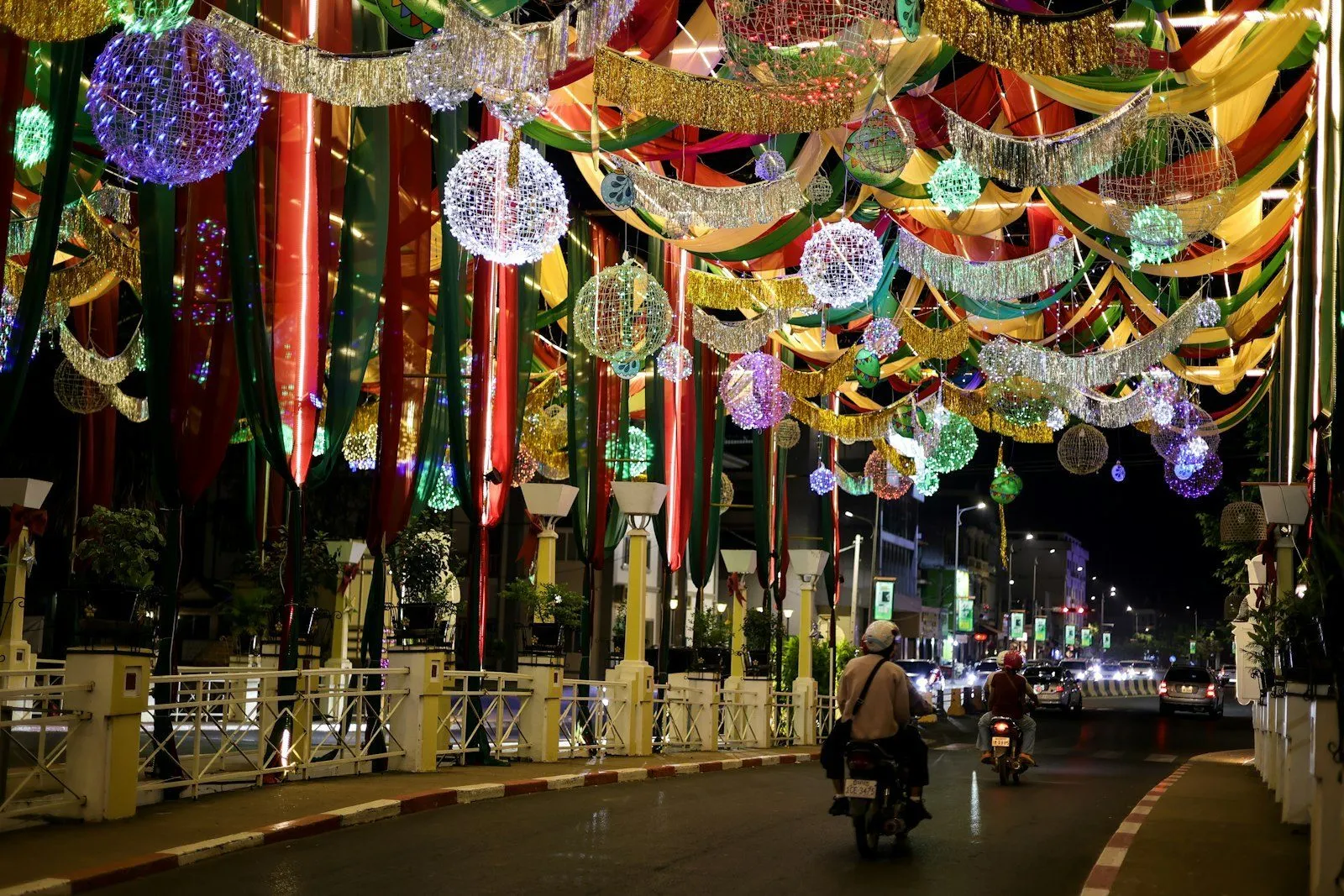 TAG 2: PHNOM PENH (F/M)