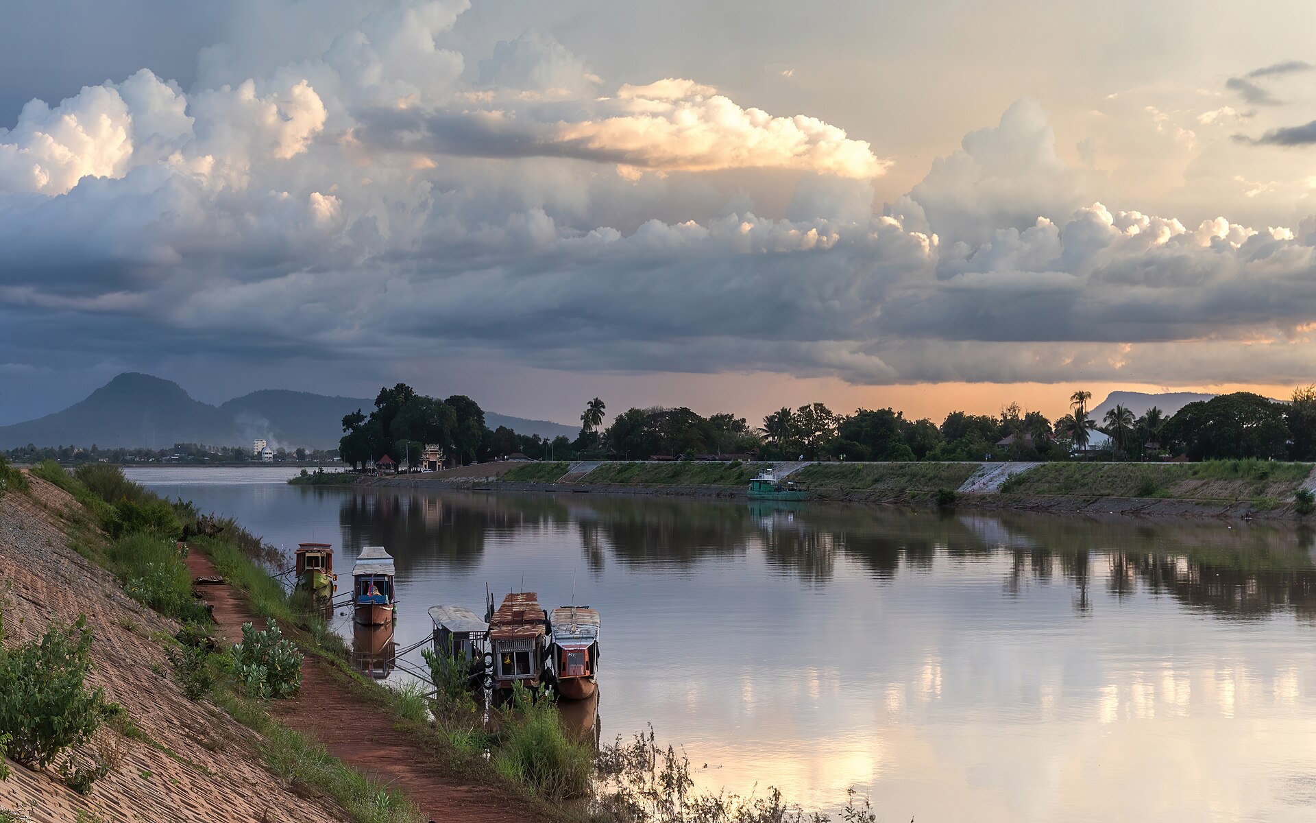 <span>Tag 8</span> Weiterreise nach Ubon Ratchathani zum Abflug