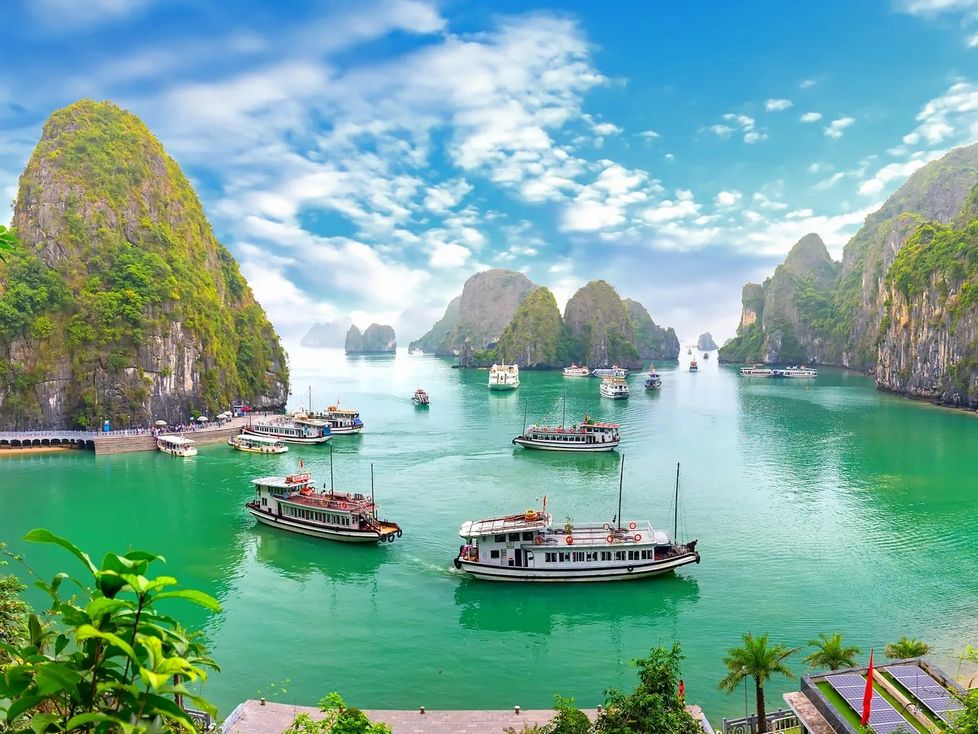 <span>Día 3</span> Halong Bay Cruise (B,L,D)