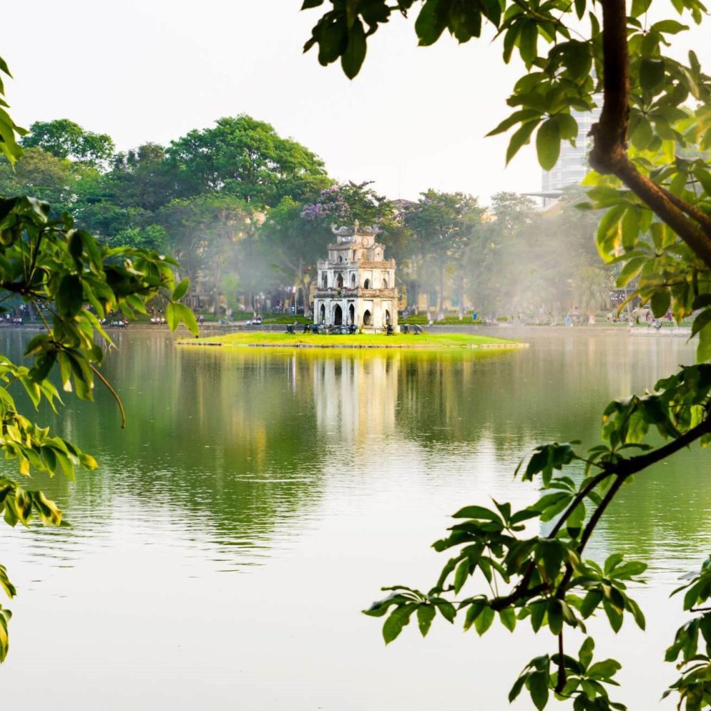 Hoan Kiem Lake thumb 1