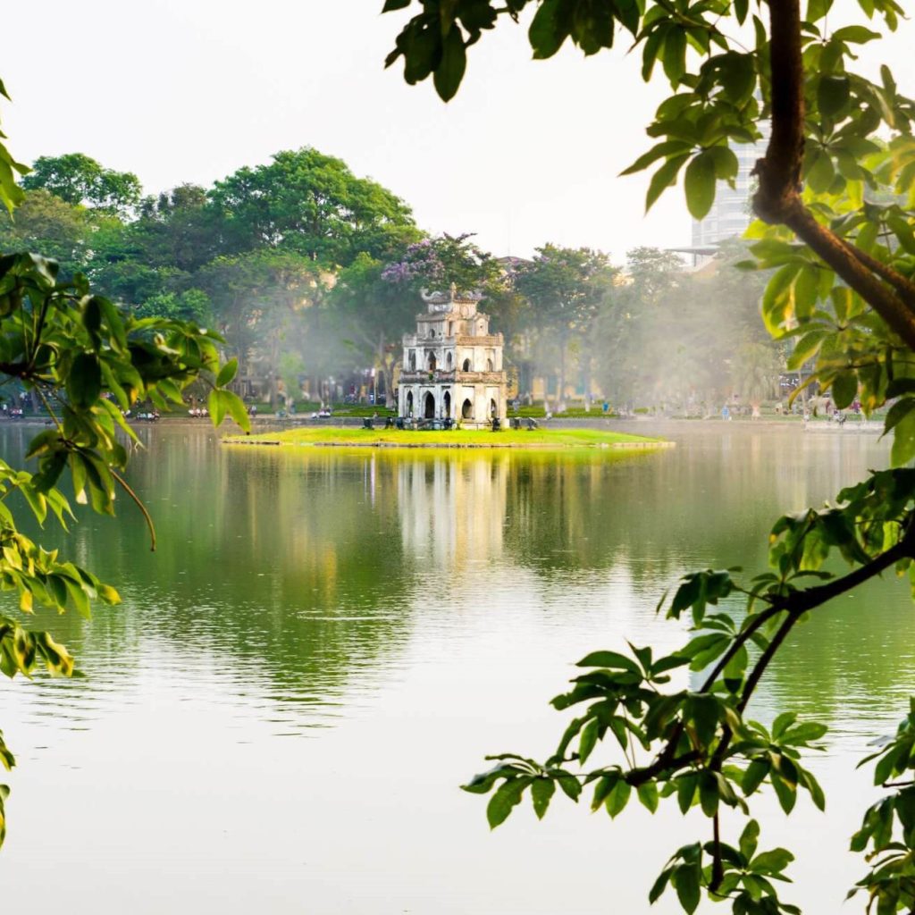 Hoan Kiem Lake thumb 1