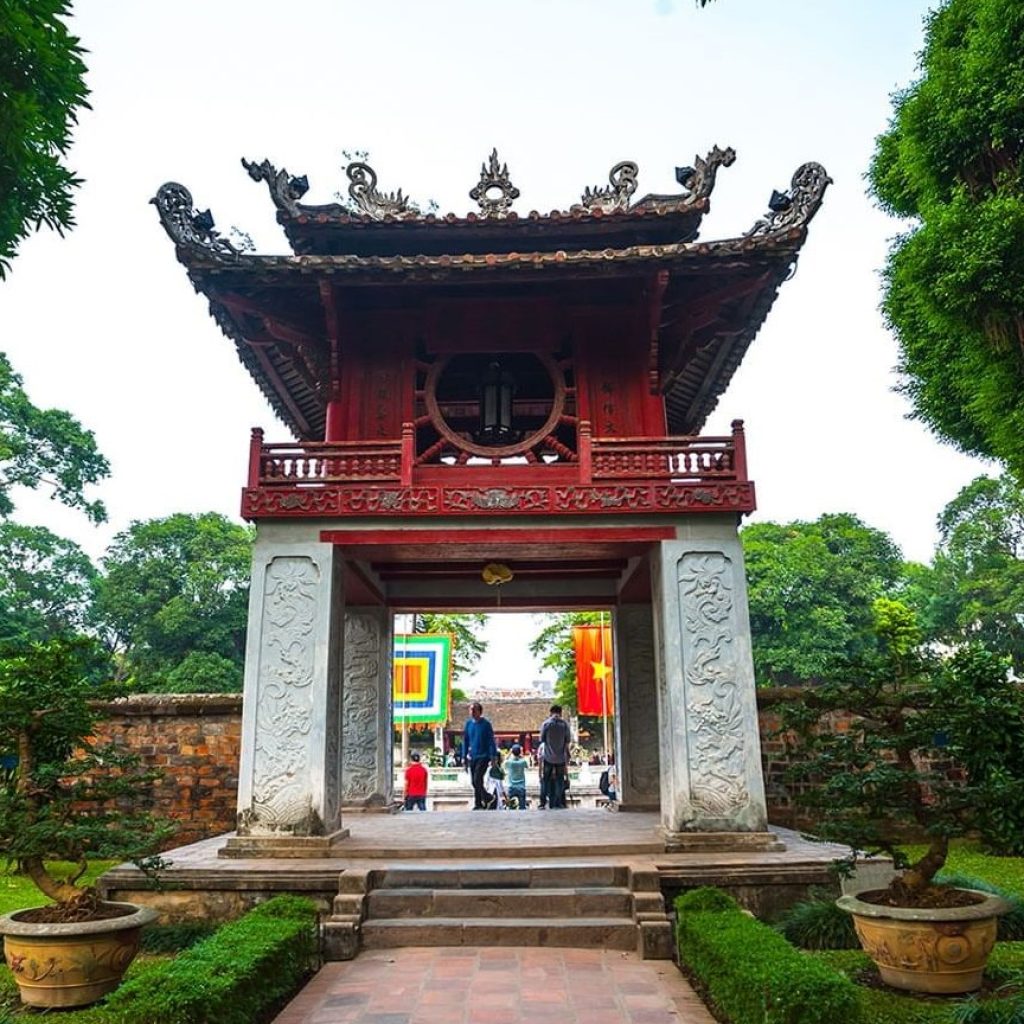 temple of literature van mie u standard