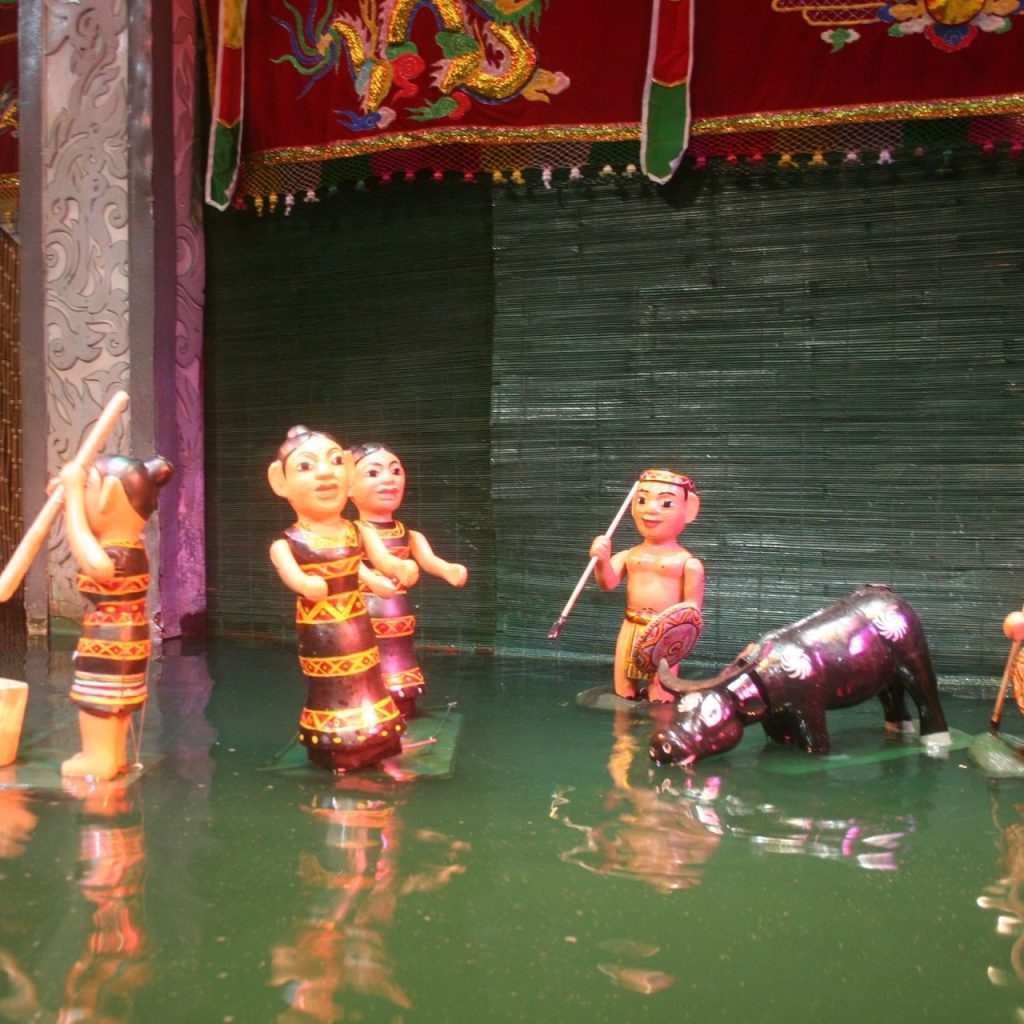 rQ1WEQ6B hanoi water puppet show thumb