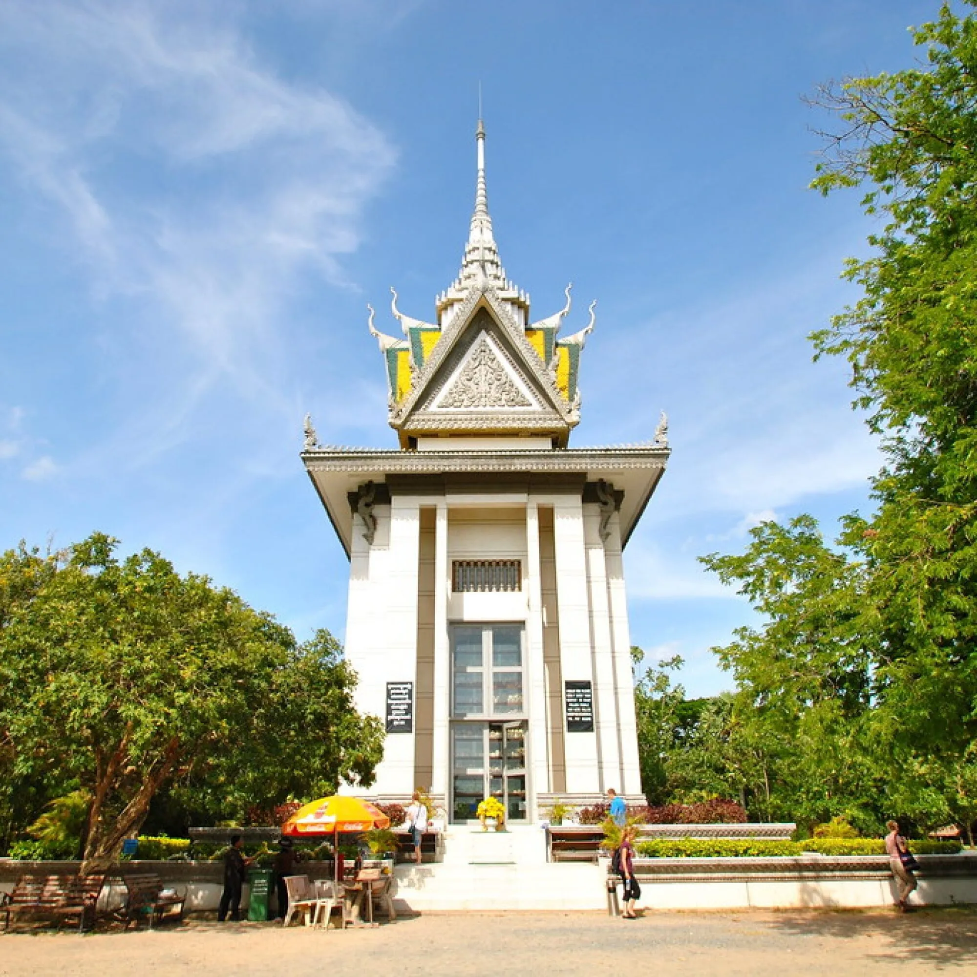 Día 2: Tour por Phnom Penh (D)