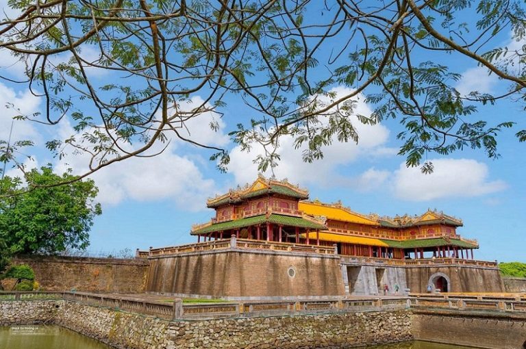 Día 12: Hoi An – Hue (D) 