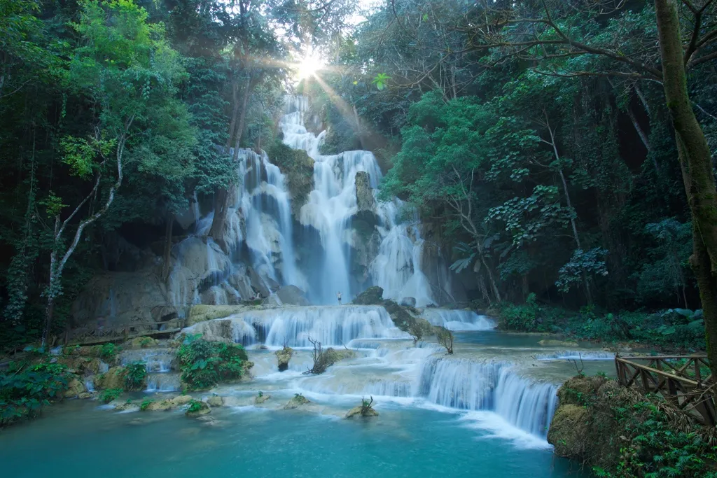 DÍA 9: LIMOSNA MATUTINA - CASCADA KUANG SI - OCK POP TOK (D)