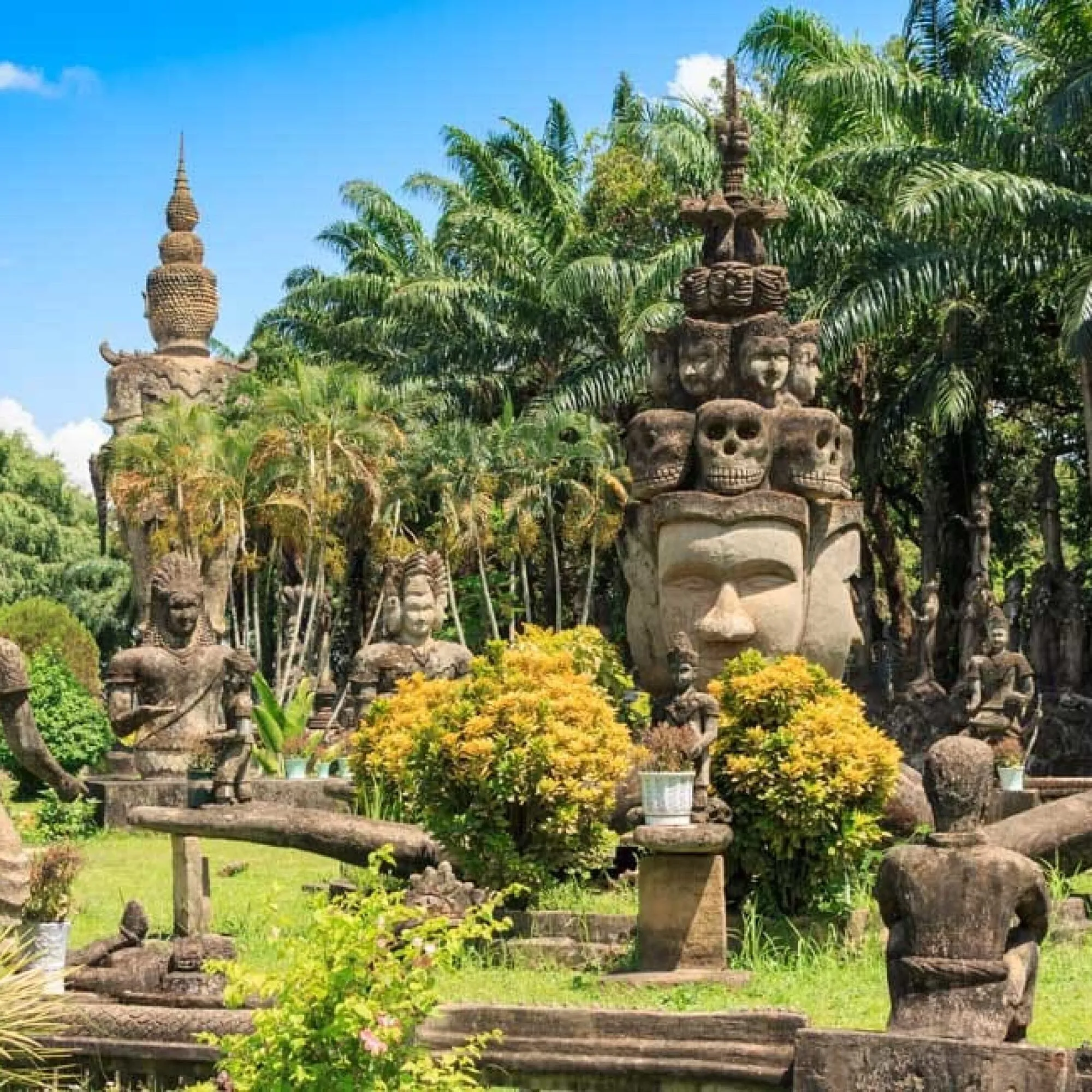 Día 2: Vientiane – Tour por la ciudad – Parque de Buda (D)