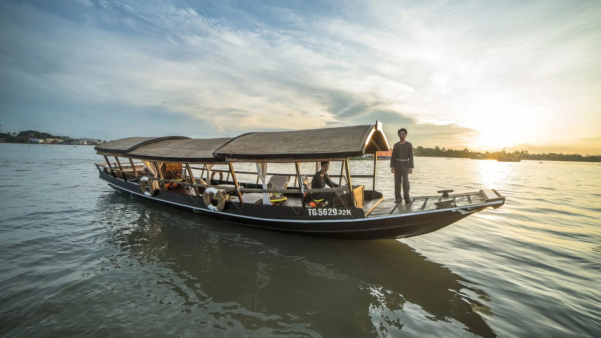 Día 15: Delta de Mekong en barco Cai Be Princess Sampan (D/A)  