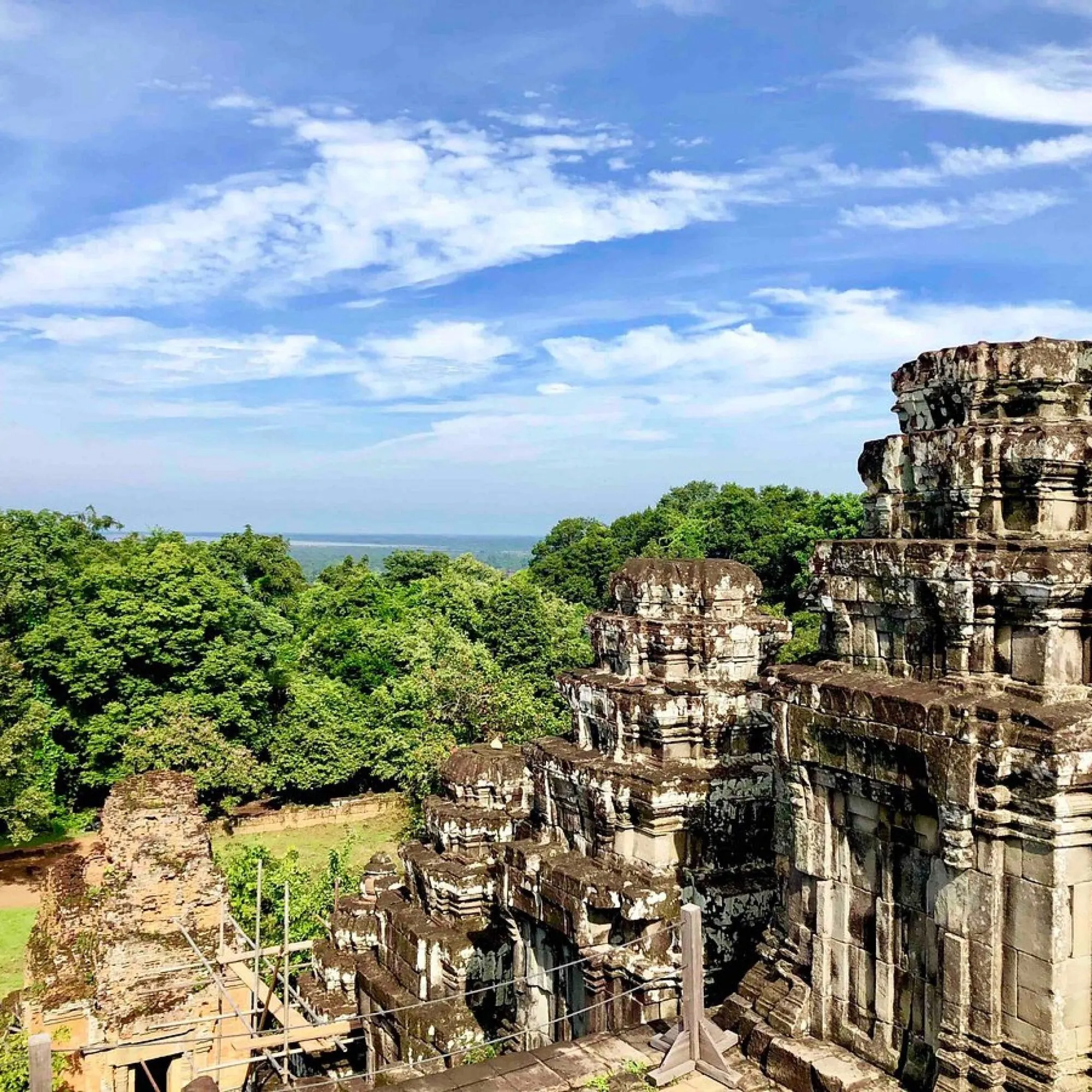 Día 3: Templos de Angkor Wat (D/A)