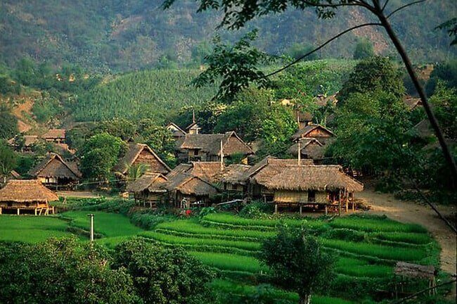 Día 10: Ninh Binh – Mai Chau (D/A)    