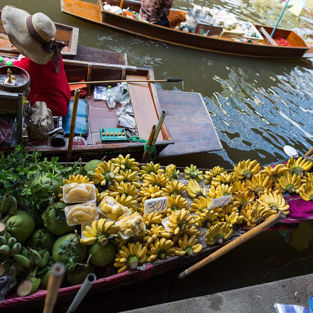 Damnoen Saduak Floating Market