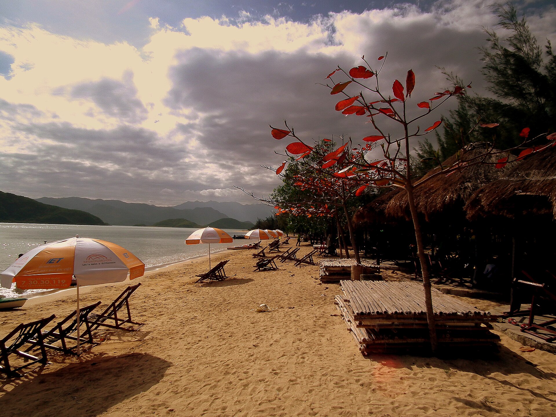 <span>Día 9</span> Lunes: crucero por la bahía de Nha Trang
