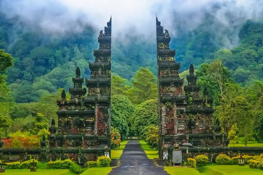 Trải nghiệm Bali xinh đẹp, cổ kính và truyền thống