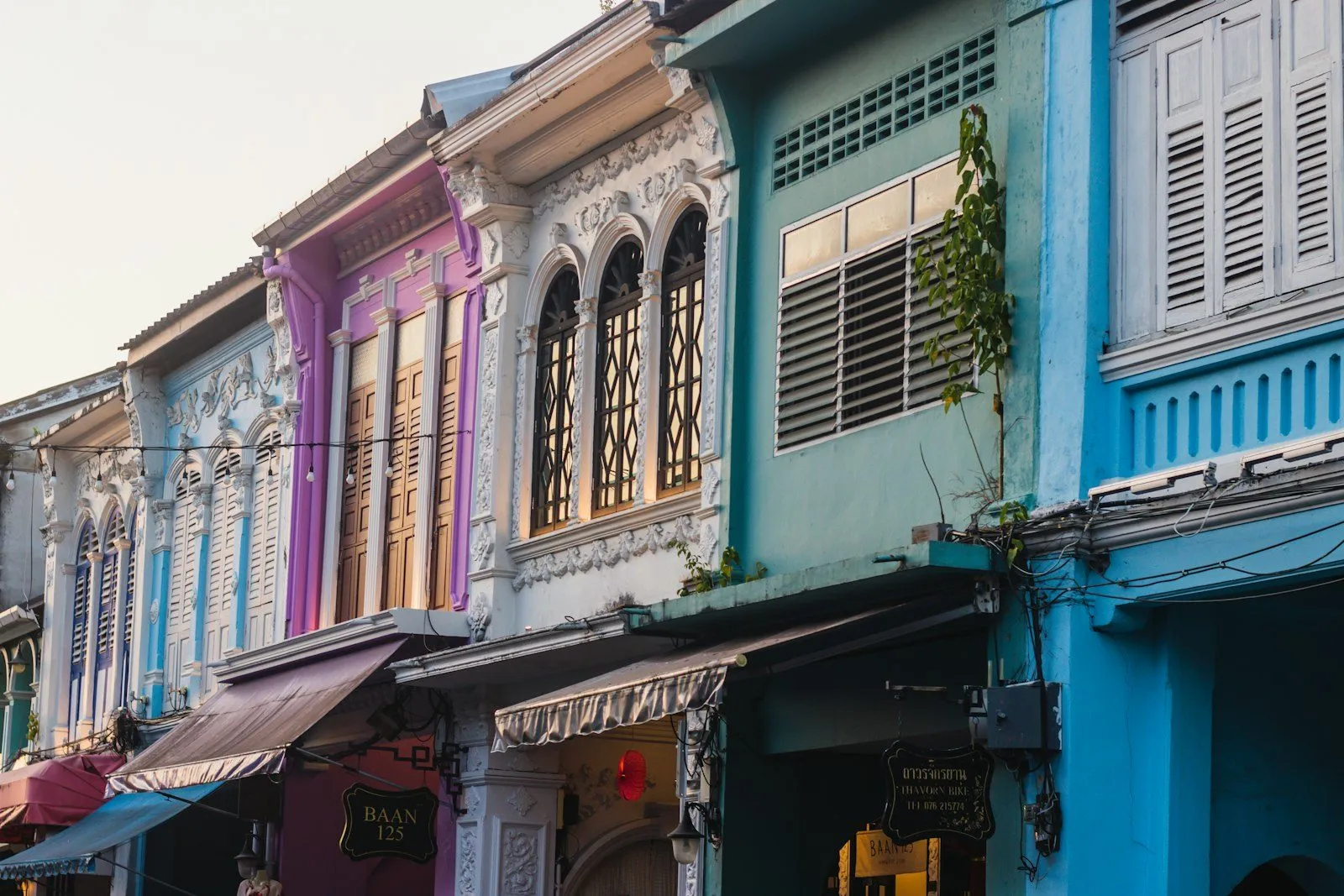 <span>Ngày 1</span> Hà Nội - Phuket (ăn tối)