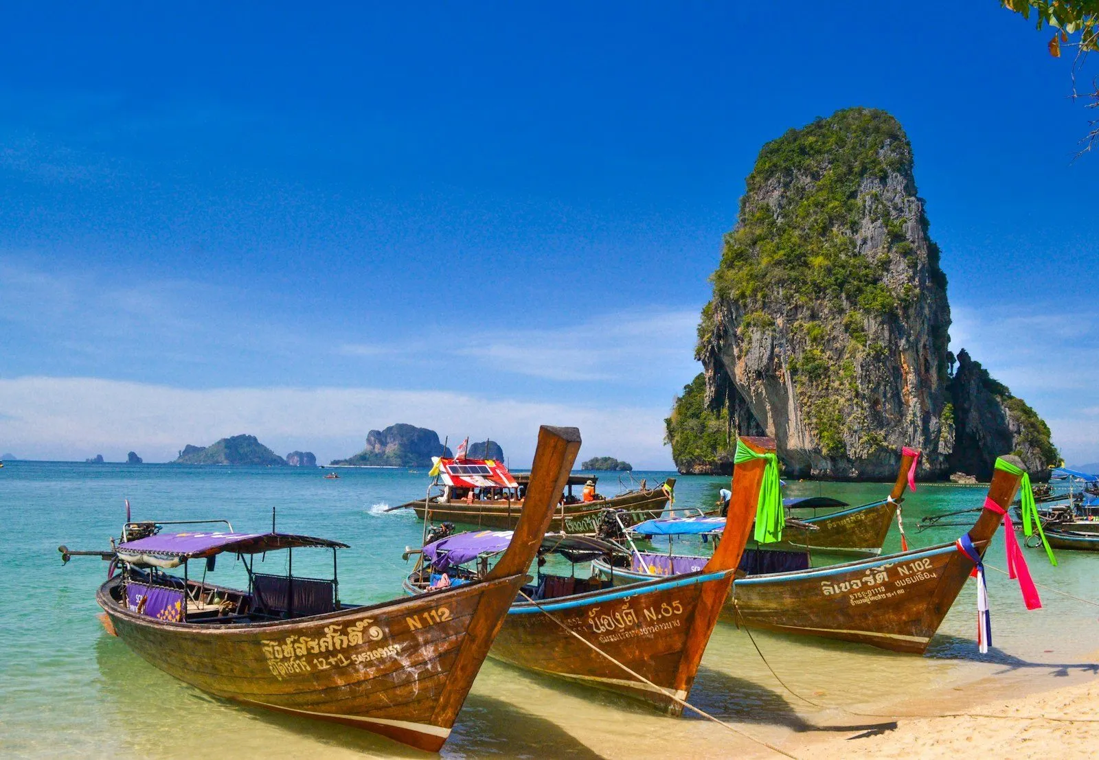 <span>Ngày 2</span> Phuket - Đảo Phi Phi (ăn 3 bữa)