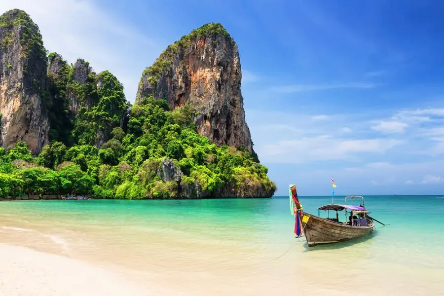 Khám phá Thái Lan đặc sắc: Thiên đường Phuket – Đảo Phi Phi – Đền Chalong