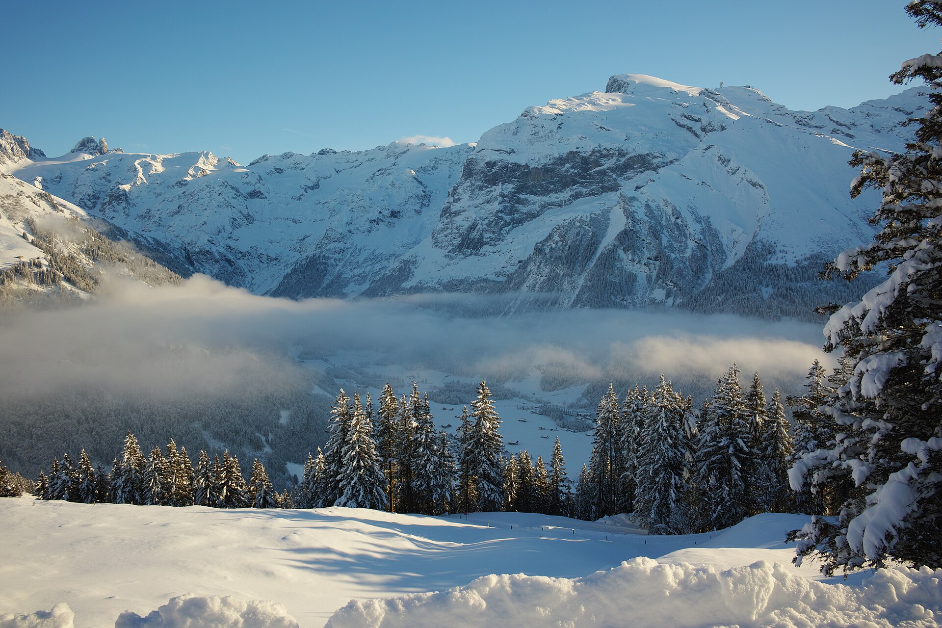 <span>Ngày 5</span> Núi Titlis hoặc Pilatus, tới Interlaken