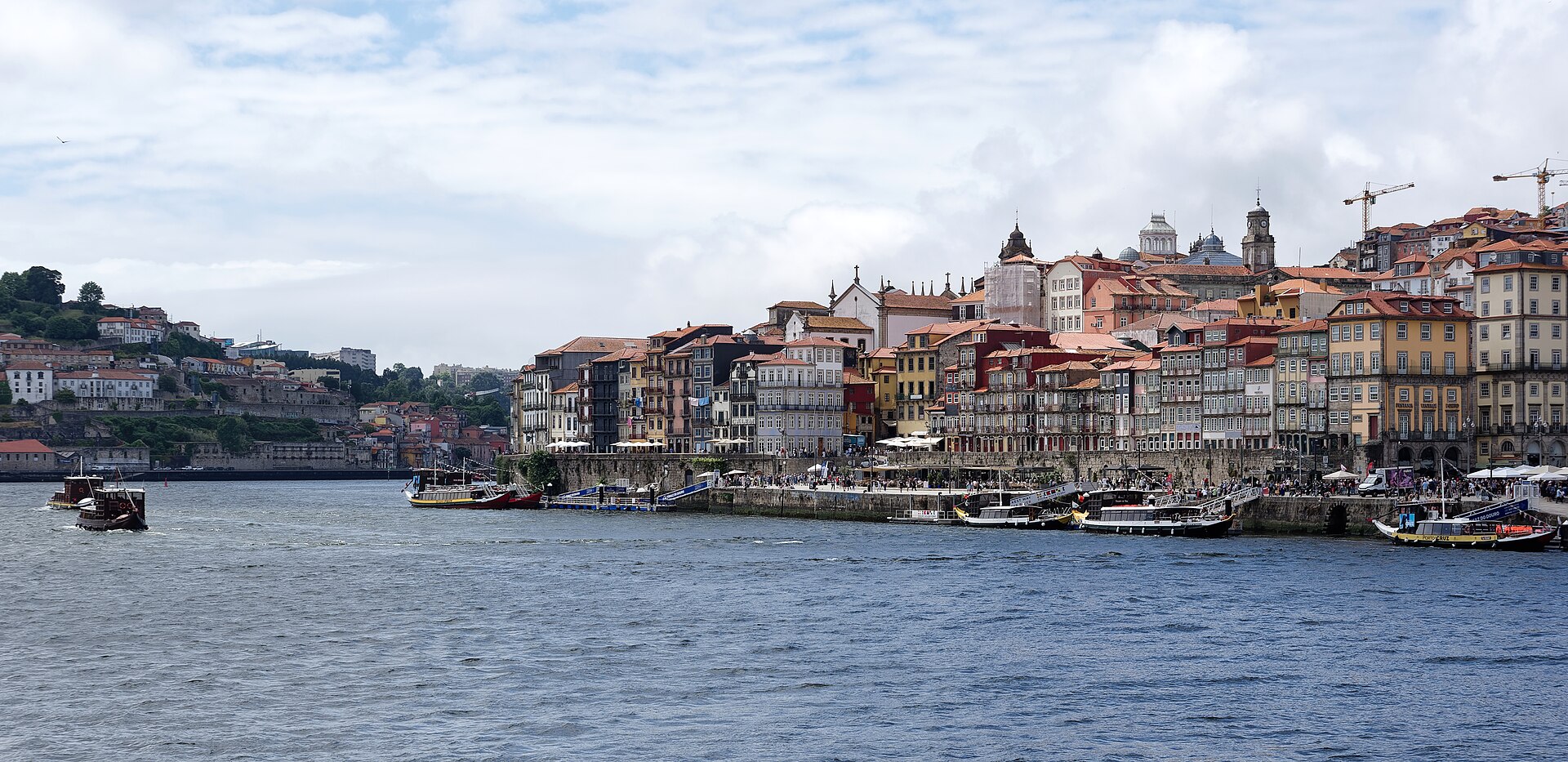 <span>Ngày 9</span> Tàu tới Porto, du thuyền sông Douro