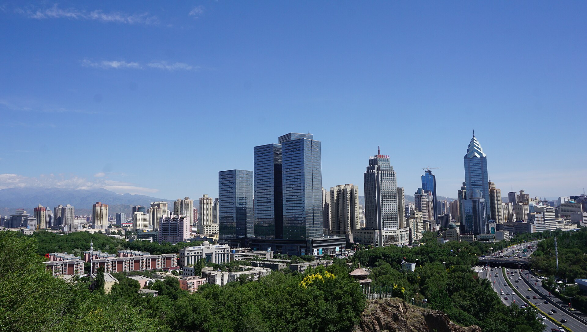 <span>Ngày 1</span> Hà Nội/TP.HCM – Urumqi