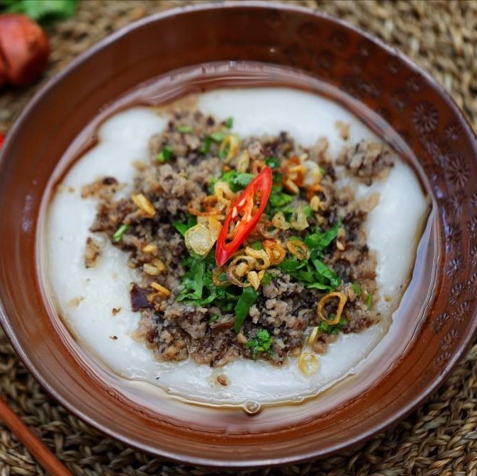 Banh duc nong