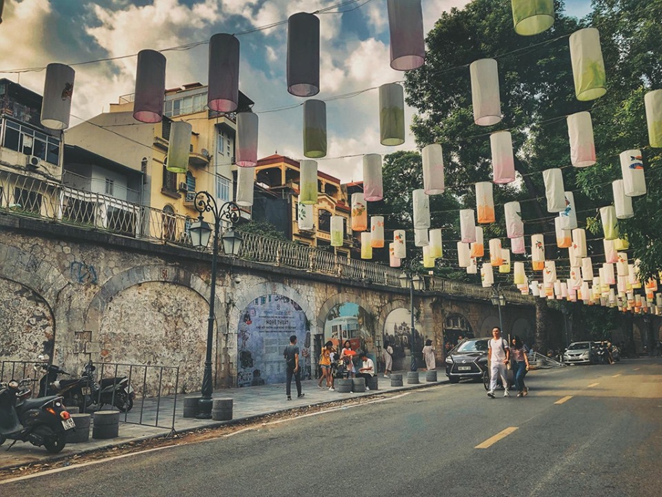 phung-hung-mural-street-hanoi-lights-up-for-mid-autumn-festival