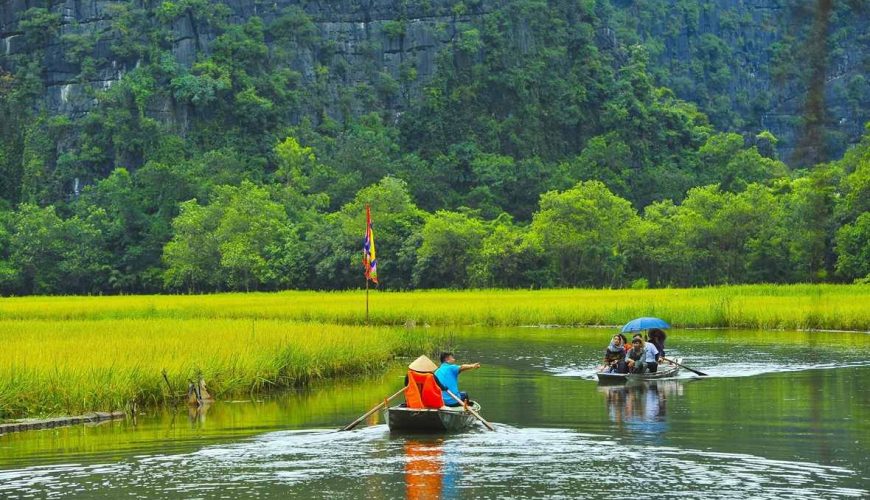 Report 1.44 Million International Visitors To Vietnam In 8 Months