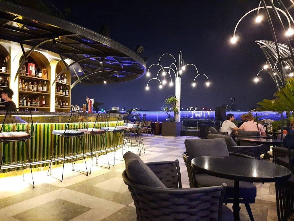 rooftop bar Hanoi