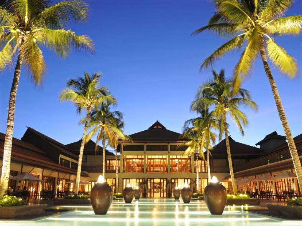 luxury resort danang vietnam
