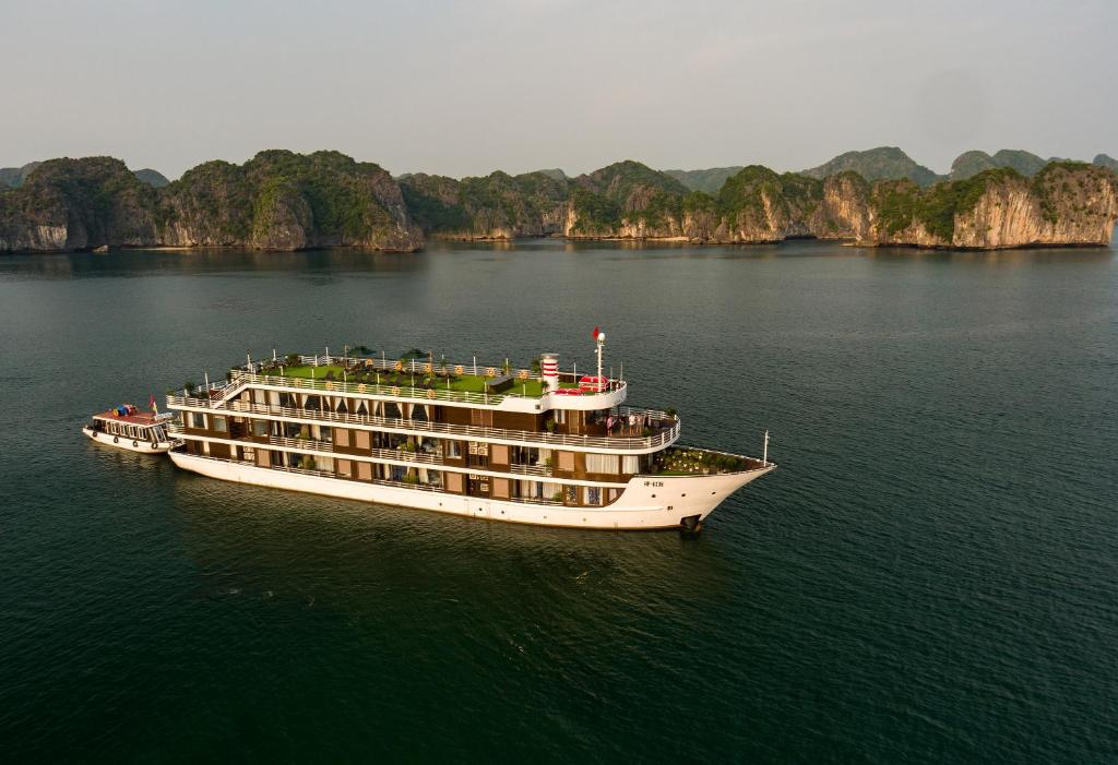 day cruise halong bay