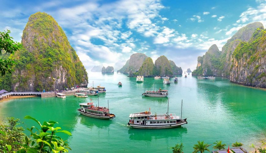 Top 5 Best Day Cruise Halong Bay – Recommendation for 2025
