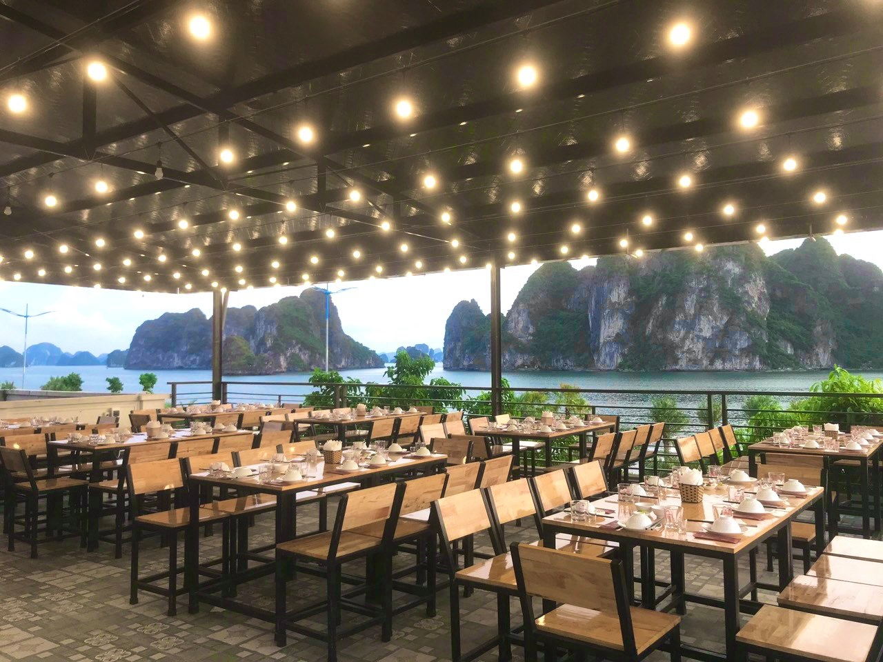 halong bay restaurant
