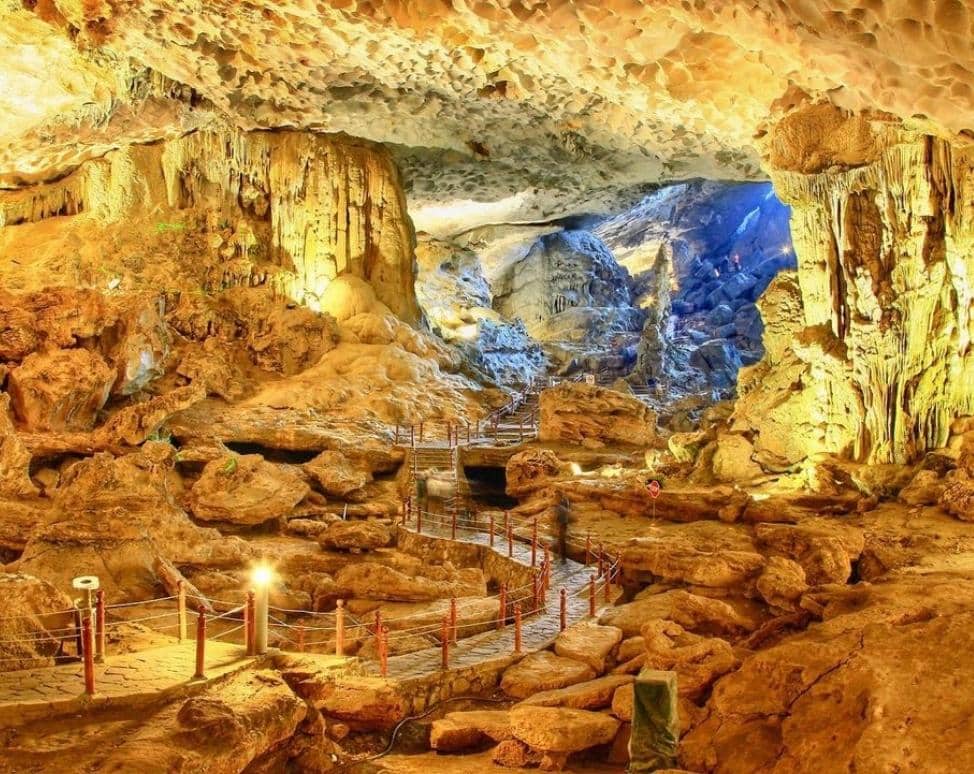 Sung Sot Cave – Tourist Experiences Cave In Halong Bay