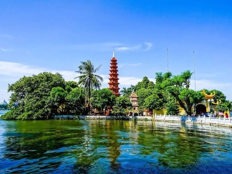 Visiting Tran Quoc Pagoda - Where to visit in Hanoi