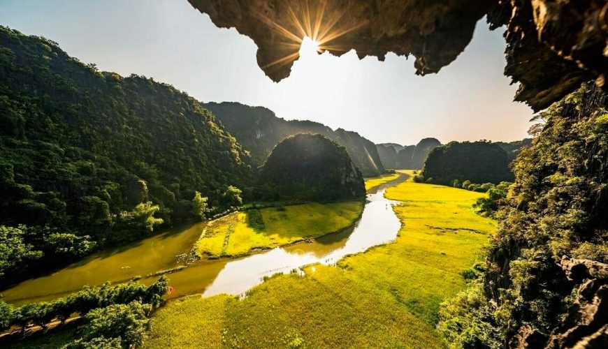 Ninh Binh Day Trip: Exploring The Breathtaking Natural Beauty 2025