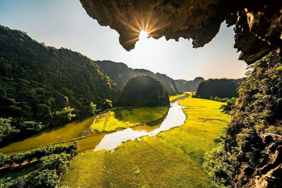Ninh Binh Day Trip: Exploring The Breathtaking Natural Beauty 2025