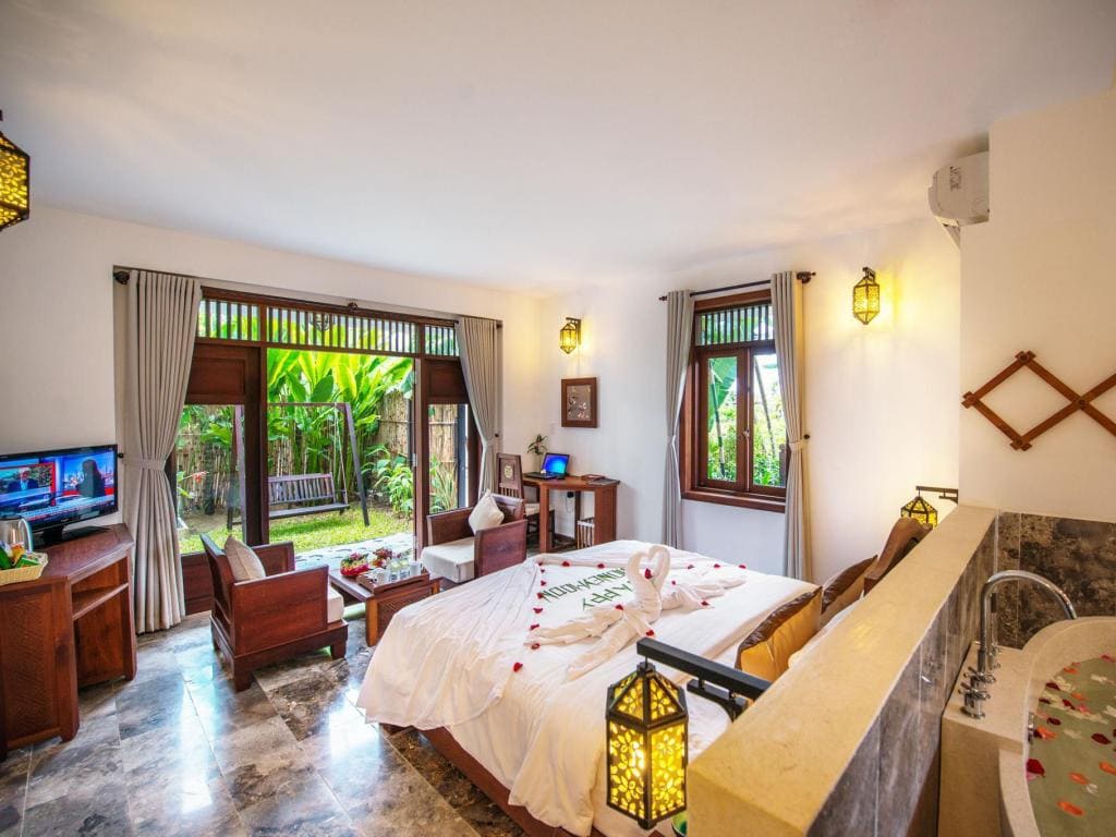 best hotels in hoi an