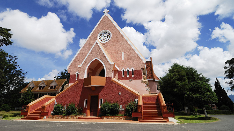 Top 10 Dalat Vietnam Hotels: Where Comfort And Natural Beauty Collide In Vietnam