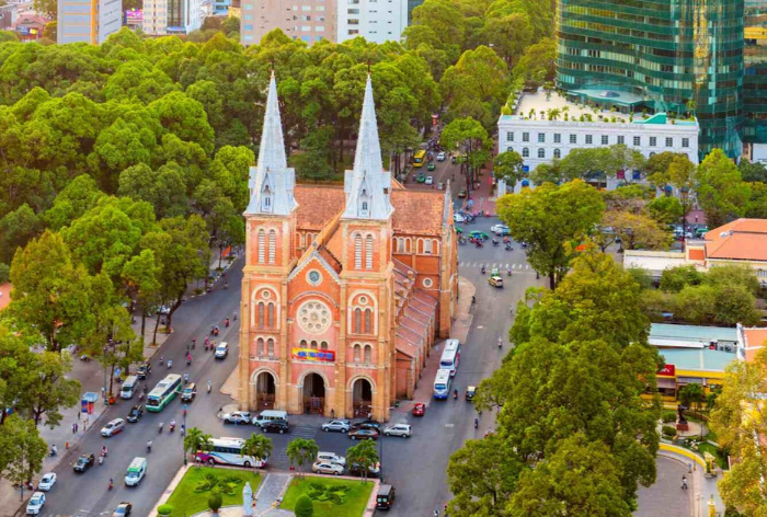 Day 1: Ho Chi Minh City Arrival (D) | Begin the trip from South to North Vietnam