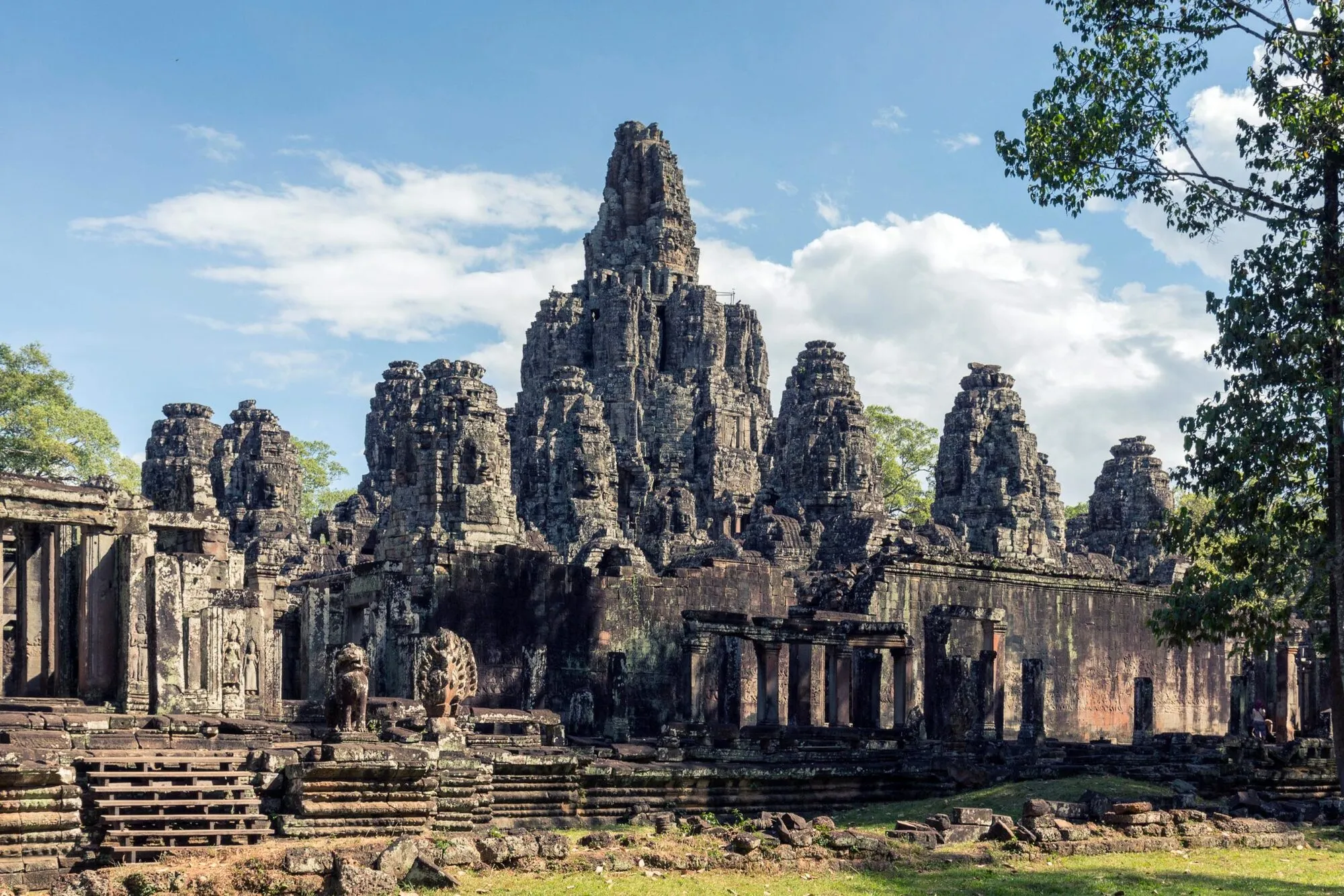 Day 12 : Angkor Wat full day tour (B/L)
