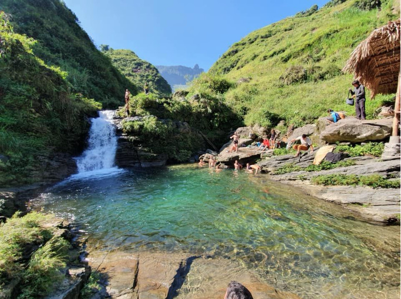 ha giang waterfall