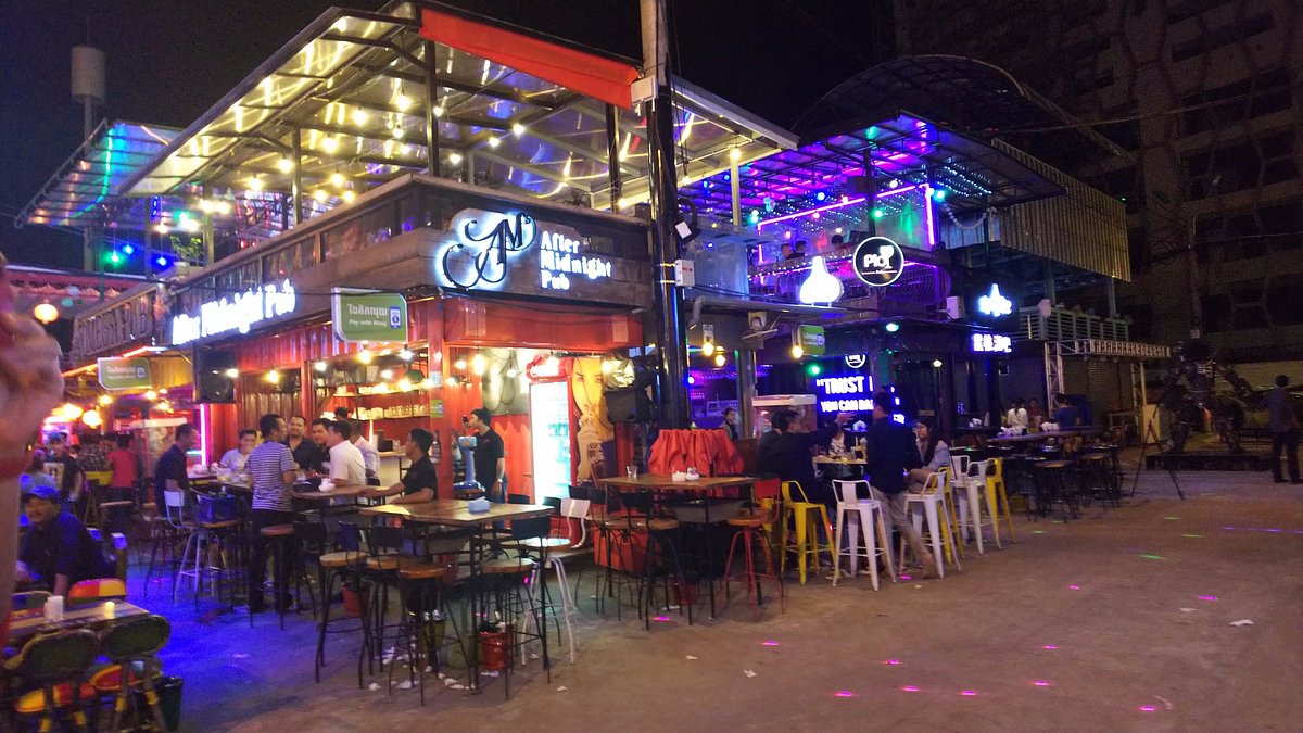 night market phnom penh
