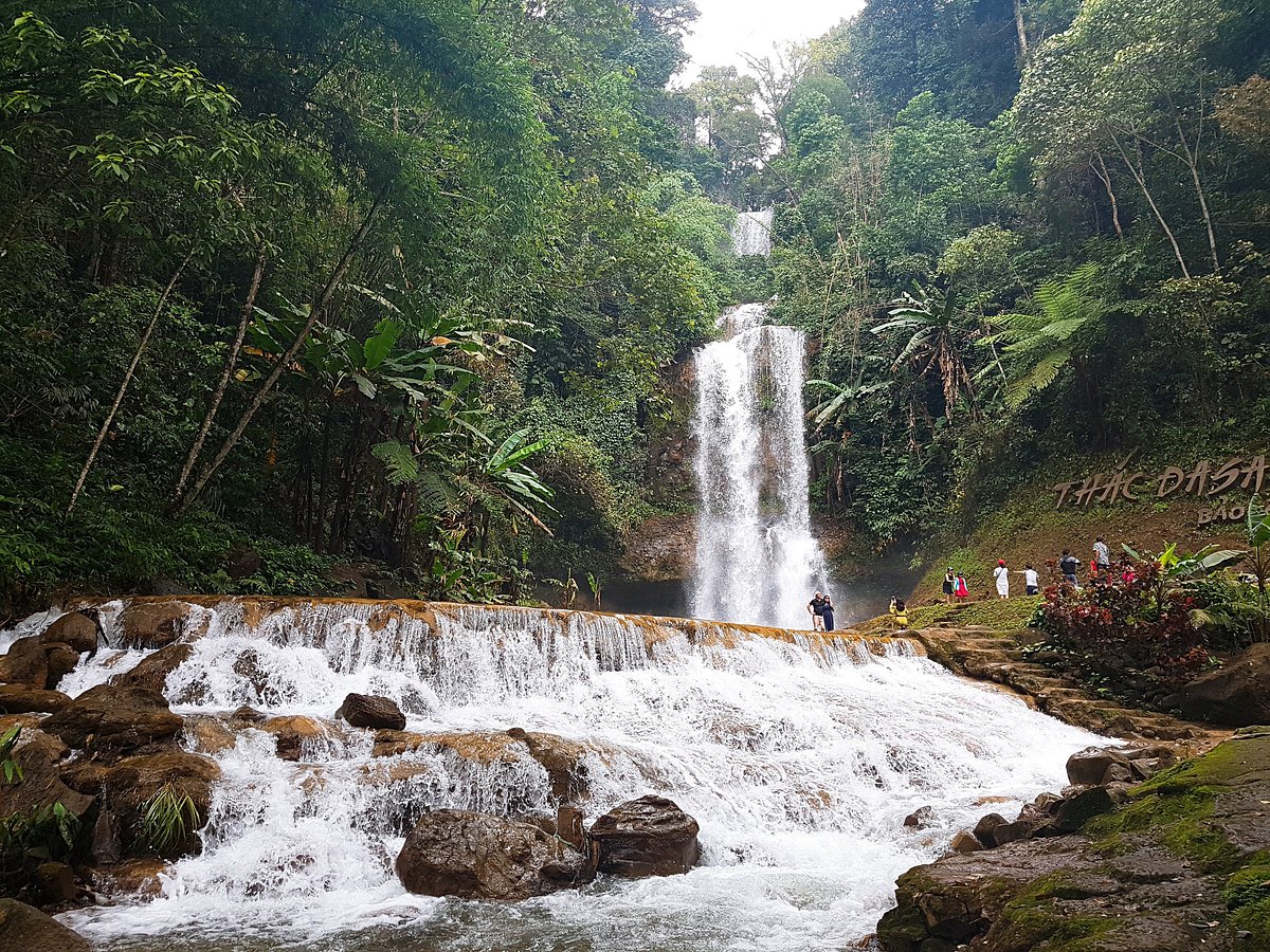 ha giang waterfall