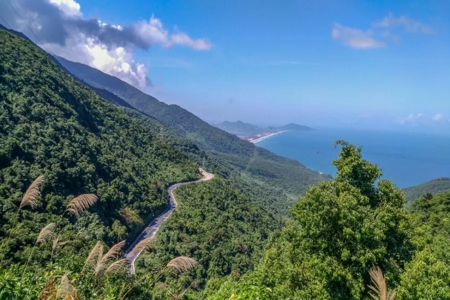 vietnam tour (from mountain to the sea