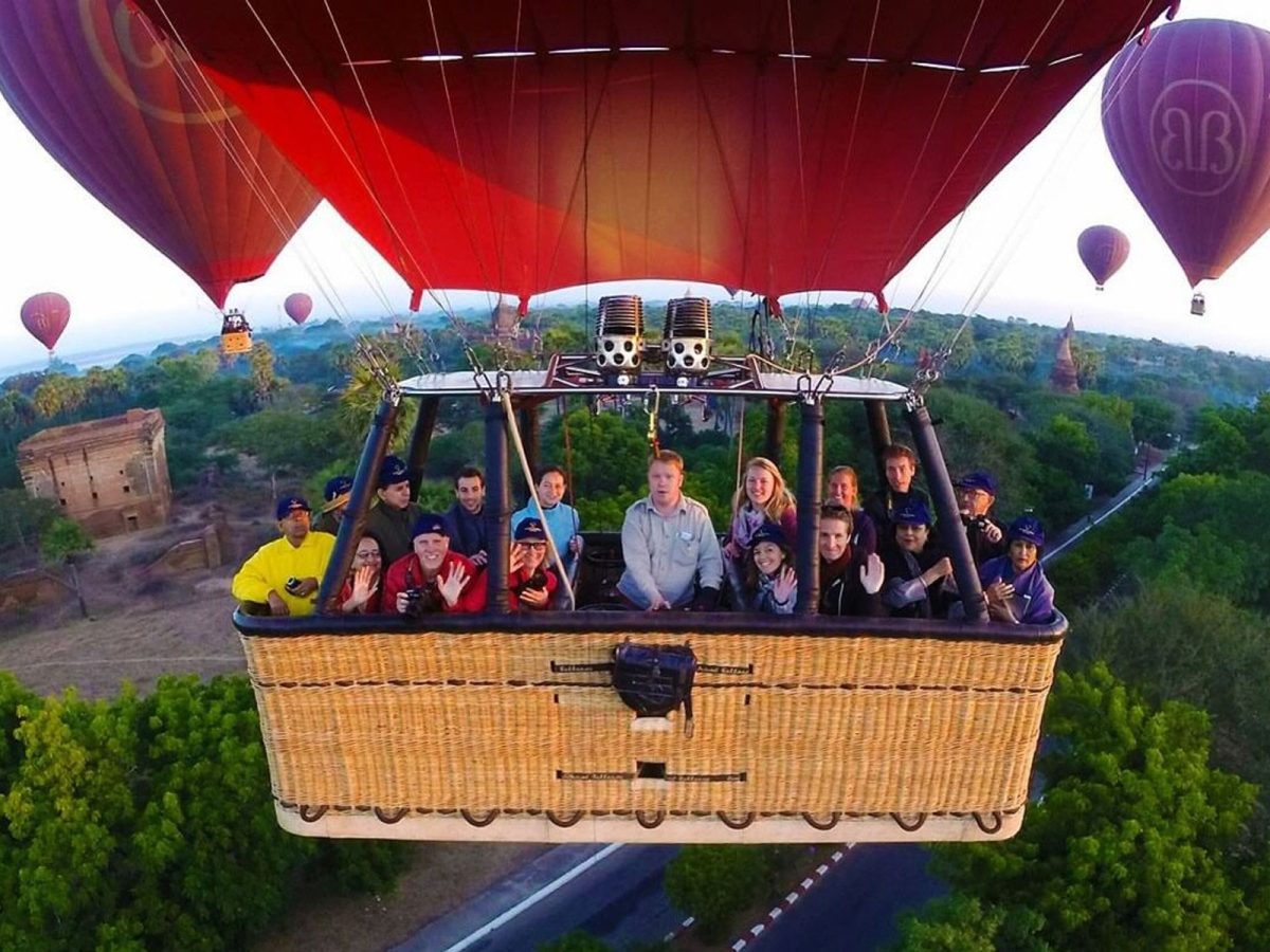 BALLOONS-Fly-Over-Bagan