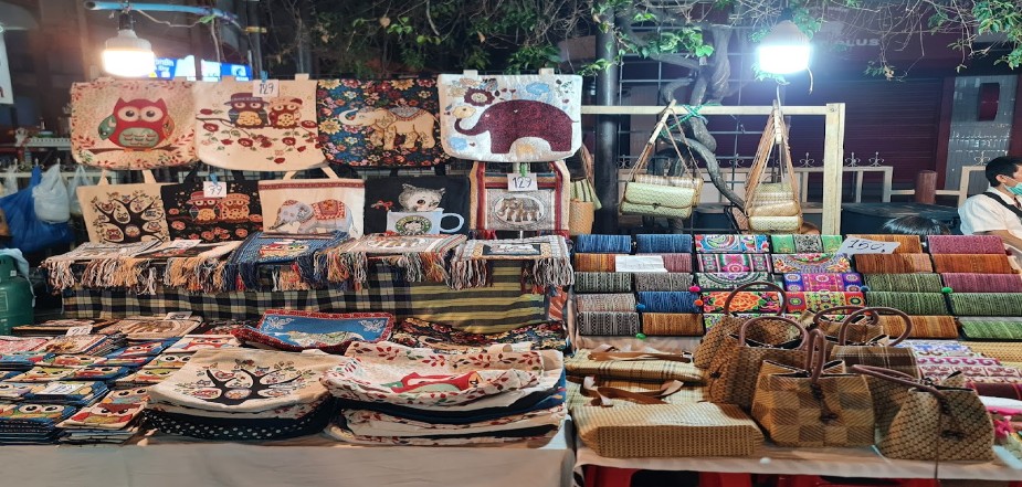 Chiang-Mai-Gate-Market