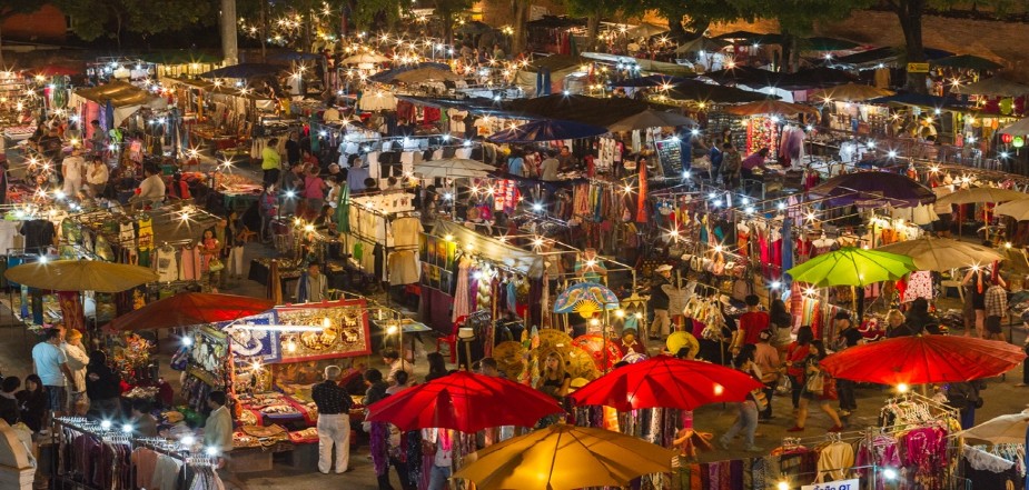Eat-At-Chiang-Rai’s-Night-Bazaar