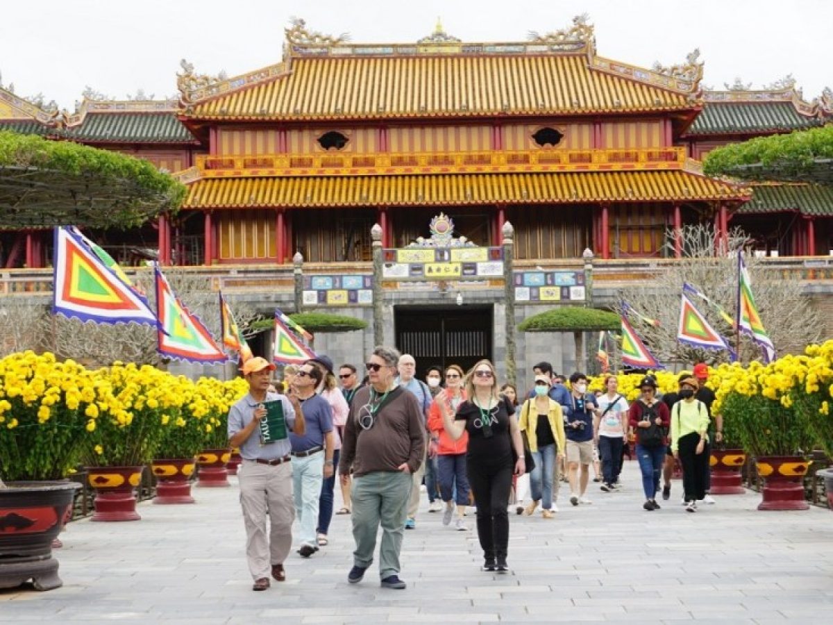 Hue_travel