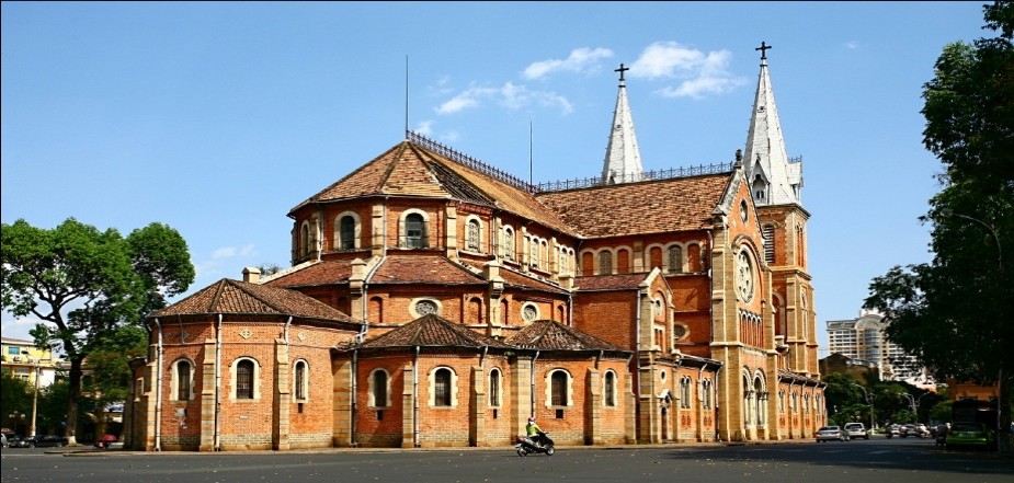 Notre-Dame-Cathedral-Ho-Chi-Minh-City