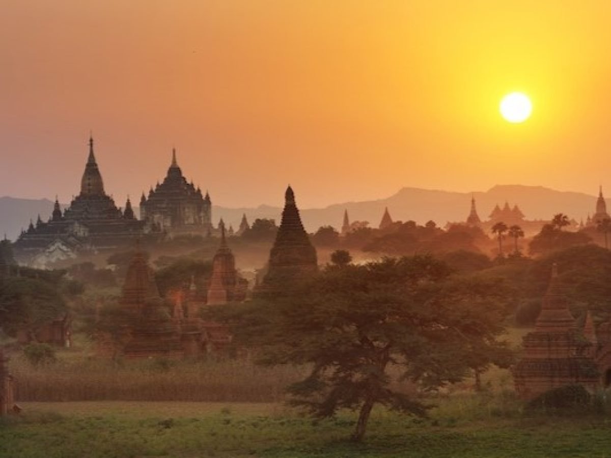 Sunrise in Bagan