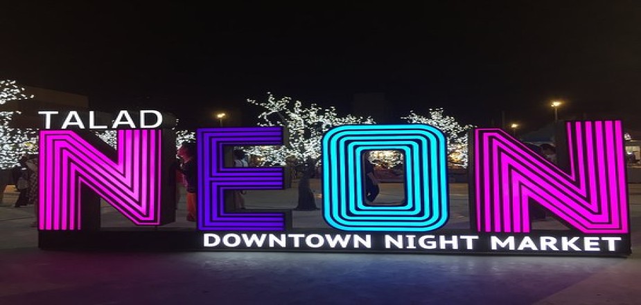Talad-Neon-Night-Market